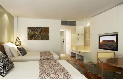Yulara Hotel | Sails In The Desert