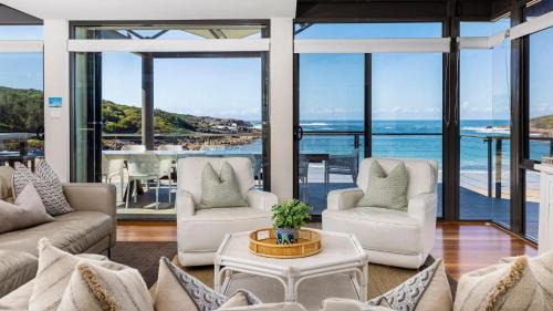 Boat Harbour House | Sails on the Beachfront - Exclusive Seaside Home