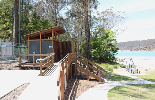 Pambula Beach House | Sails to Sea - 4 bedroom - Pet Friendly - Private pool - 5+ nights
