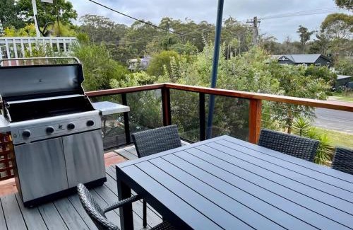 Pambula Beach House | Sails to Sea - 4 Bedroom Pet Friendly
