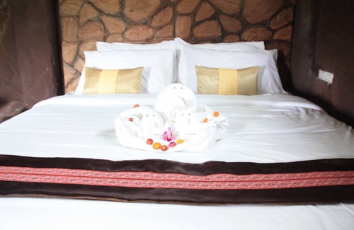 Khek Noi Hotel | Sainamtok Resort