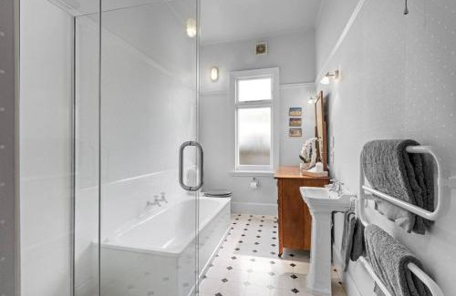 Edgeware House | Saint Albans Sweet Retreat