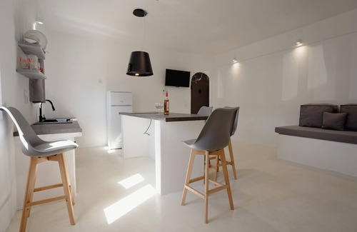 Paros Cottage | Saint Barbara Luxury Home