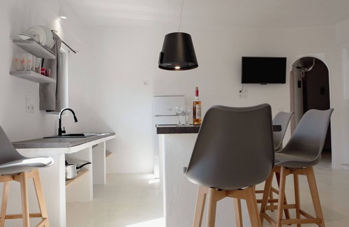 Paros Cottage | Saint Barbara Luxury Home