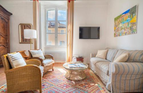 Old Town Apartment | Saint Esprit