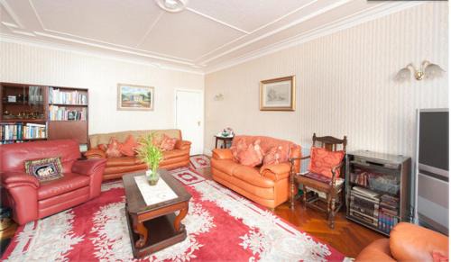 Mapesbury House | Saint Gabriel's Road Guesthouse