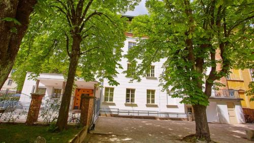 Ljubljana City Centre Bed & Breakfast | Saint Ignatius Retreat House