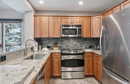 Beaver Creek Condo | Saint James Place 329