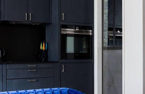 Les Iles Apartment | Saint-Louis Style, by Veeve