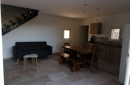 Saint-Marcel-d'Aredeche Apartment | Saint Marcel d' Ardèche Appartement de 70m2