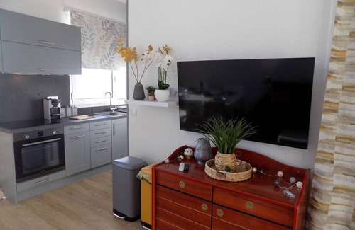 Saint-Palais-sur-Mer Apartment | Saint Palais sur Mer - SUPERB INFINITELY RARE APARTMENT - LE PHALENE