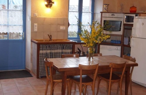 Saint-Prouant Cottage | Saint Prouant: Country Cottage/Gite - Saint prouant