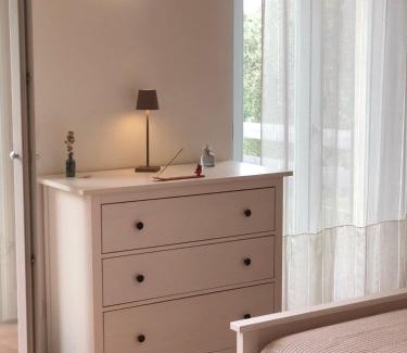 Santo Stefano di Magra House | Saint Roch - camera privata con bagno - vista su giardino - colazione