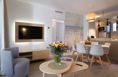 Cote d'Azur- French Riviera Apartment | Saint Tropez 10 - Renovated 2-bedroom apartment with pool and beach 150m away