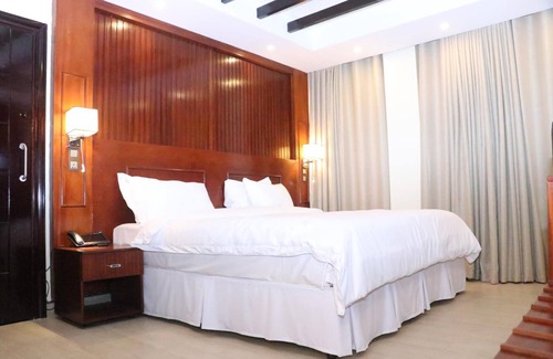 Kigali Hotel | Sainte Famille Hotel