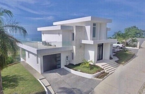 Pristine Bay House | Saints Ridge