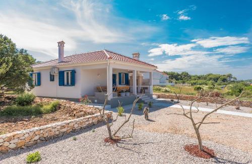 Dragove House | Sakarun - Ena