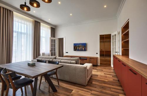 Kyiv Apartment | Saksaganskogo Centre