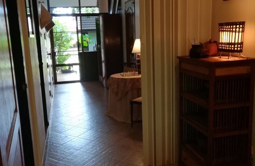 Saraphi Hotel | Saku Boutique Homestay