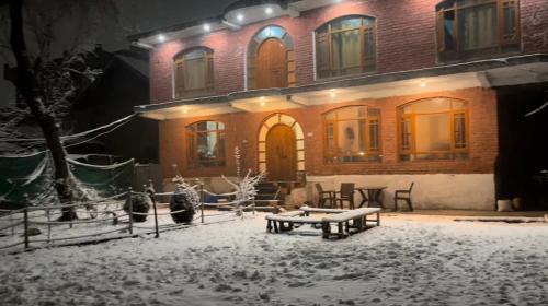 Srinagar House | Sakura Guesthouse