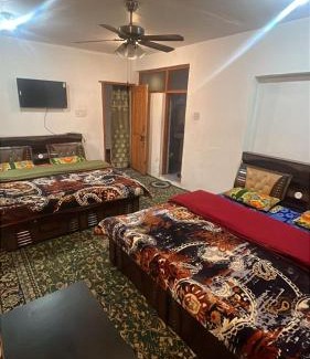 Srinagar House | Sakura Guesthouse