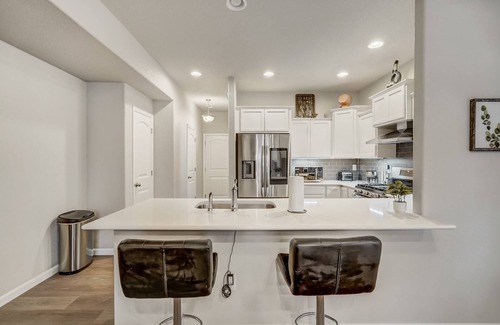Southeast Colorado Springs Apartment | Sakura Springs | Garden of the Gods | Dog Friendly