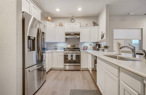 Southeast Colorado Springs Apartment | Sakura Springs | Garden of the Gods | Dog Friendly