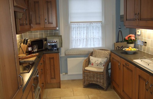 Salcombe House | Salcombe Cottage tucked away off Island St., short, level walk to all amenities.