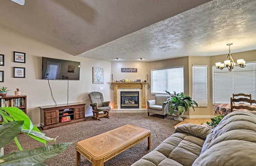 Salem House | Salem House w/ Sauna, Piano, & Game Room!