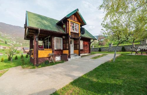 Plav House | Salerno camp