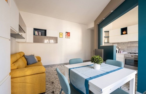 Calvairate House | Salgari Top Floor - Large & bright