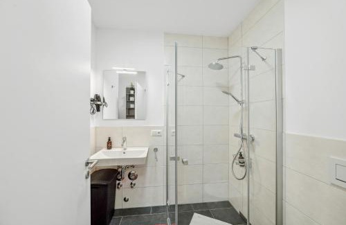 Bayreuth Apartment | Sali Homes R3 - Cozy Retreat by Roter Main River