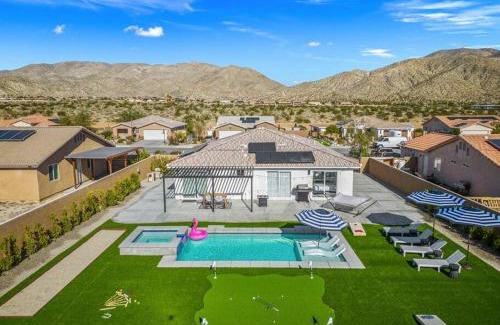 Desert Hot Springs House | Salida Del Sol by Rather Be Properties