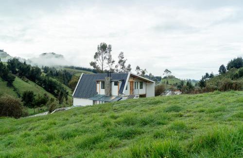 Guaranda Apartment | Salinas Luxury Home in the Mountains