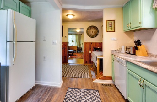 Salisbury Cottage | Salisbury Cottage ~ 7 Mi to High Rock Lake!