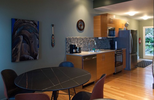 Sooke House | Salish Sunrise Cottage