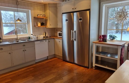 Uppsala Villa | Sällinge House - Cozy Villa with Fireplace and Garden close to Uppsala