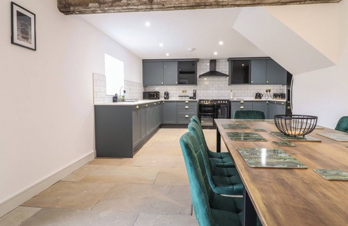 Weston Rhyn Cottage | SALLY'S BARN, pet friendly, luxury holiday cottage in Weston Rhyn