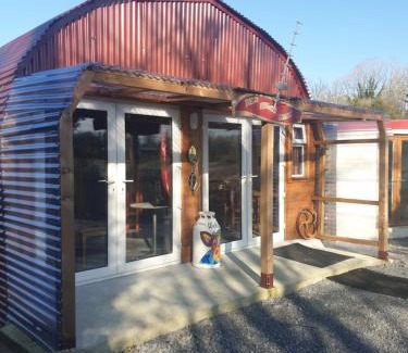 Clarinbridge Ski Chalet | Sallys Cabin