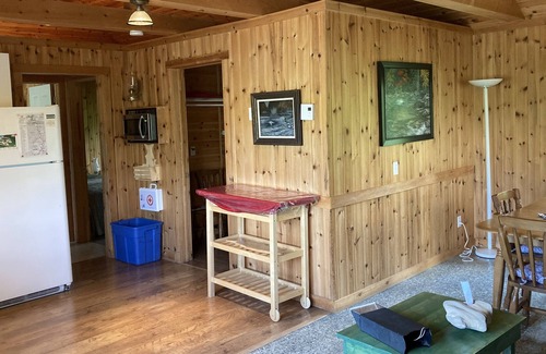 New Richmond Ski Chalet | Salmon cottage by a beautiful river