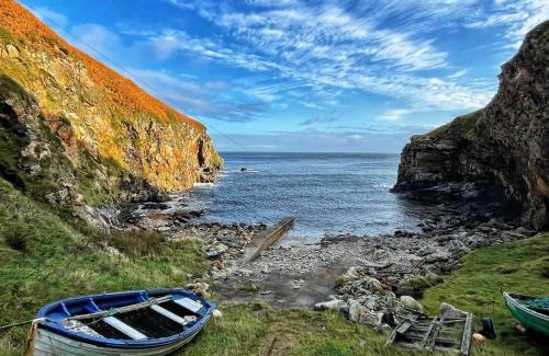 Strathy House | Salmon Landings