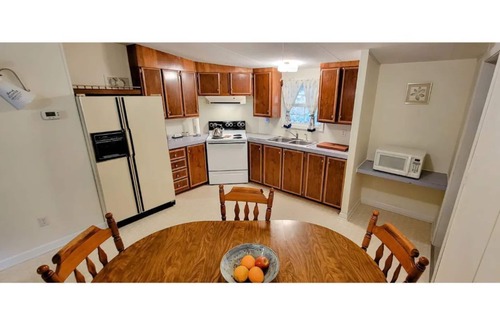 Summersville House | Salmon Run Boaters Bungelow