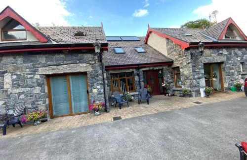 Inishmacatreer Bed & Breakfast | Salmon Weir Lodge