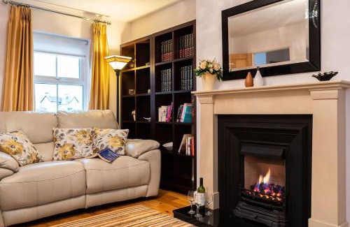 Sneem House | Salmons Leap Sneem Village Kerry