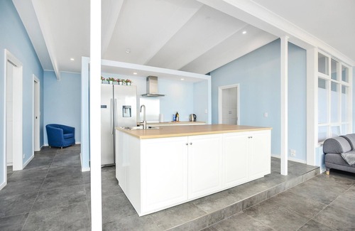 Sellicks Beach House | Salomon Sea Haus ~ Sellicks Beach - Stunning Sellicks Esplanade Home with Panoramic Sea Views