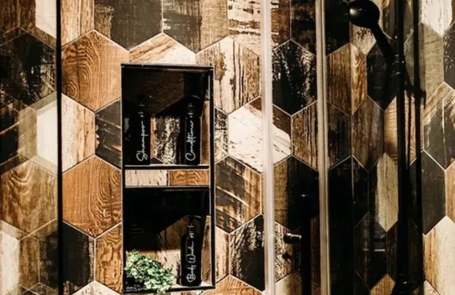 Houston Apartment | SALOON in The Graystone Ranch in the Woods
