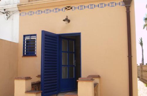 Salou City Centre Apartment | Salou 1 · House -garden in front of the beach - Ferrari Land