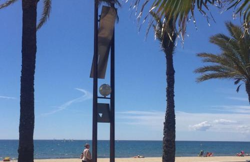 Salou City Centre Apartment | Salou 1 · House -garden in front of the beach - Ferrari Land