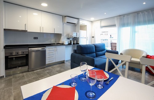 Salou City Centre Apartment | SalouBlues - NEW, 250 beach, pool terrace bq