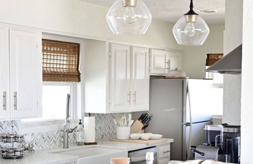 Bermuda Beach House | Salt Air Cottage: Beachfront Charming & Luxe home!